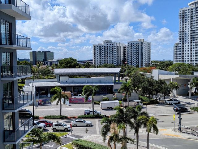 1720 Harrison St 14D, Hollywood, FL 33020