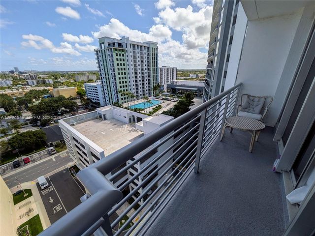 1720 Harrison St 14D, Hollywood, FL 33020