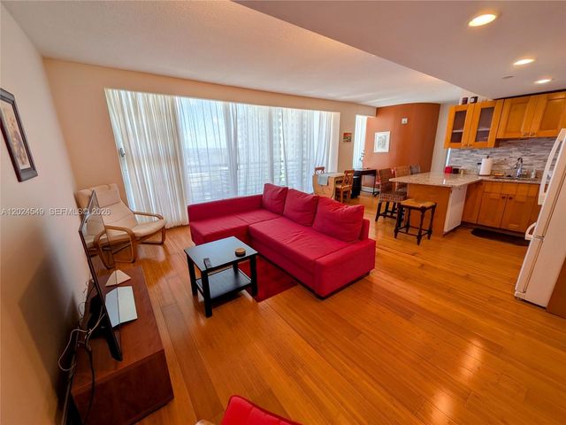 1720 Harrison St 14D, Hollywood, FL 33020