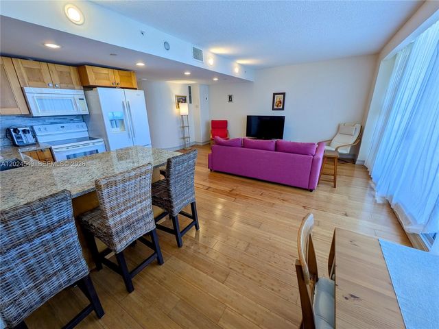 1720 Harrison St 14D, Hollywood, FL 33020