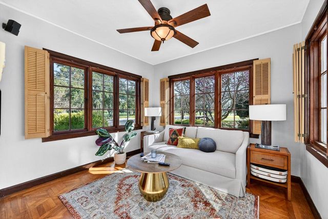 1716 Sutterville Rd, Sacramento, CA 95822