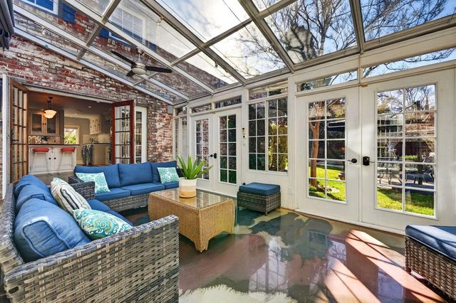 1716 Sutterville Rd, Sacramento, CA 95822