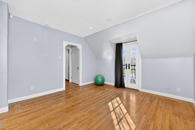 1716 Sutterville Rd, Sacramento, CA 95822