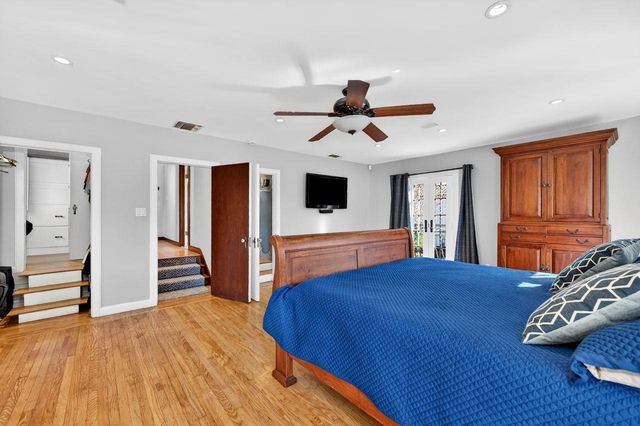 1716 Sutterville Rd, Sacramento, CA 95822