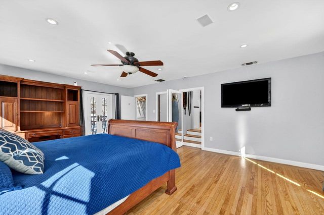 1716 Sutterville Rd, Sacramento, CA 95822