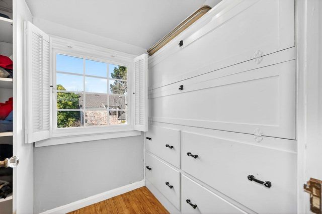 1716 Sutterville Rd, Sacramento, CA 95822