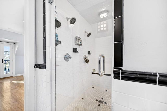 1716 Sutterville Rd, Sacramento, CA 95822