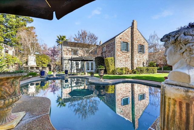 1716 Sutterville Rd, Sacramento, CA 95822