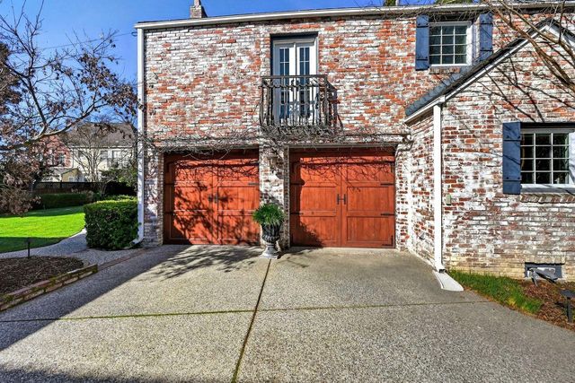 1716 Sutterville Rd, Sacramento, CA 95822