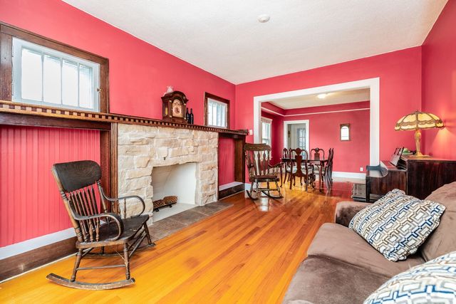 22 W Main Street, Glenwood, IL 60425