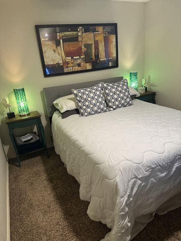 3131 Southwest Frwy Freeway B17, Houston, TX 77098