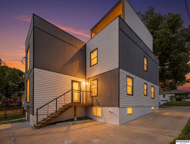 1922 S 61 Street, Omaha, NE 68106
