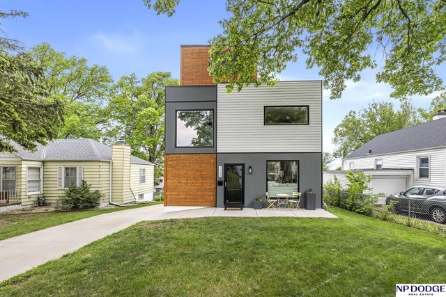 1922 S 61 Street, Omaha, NE 68106