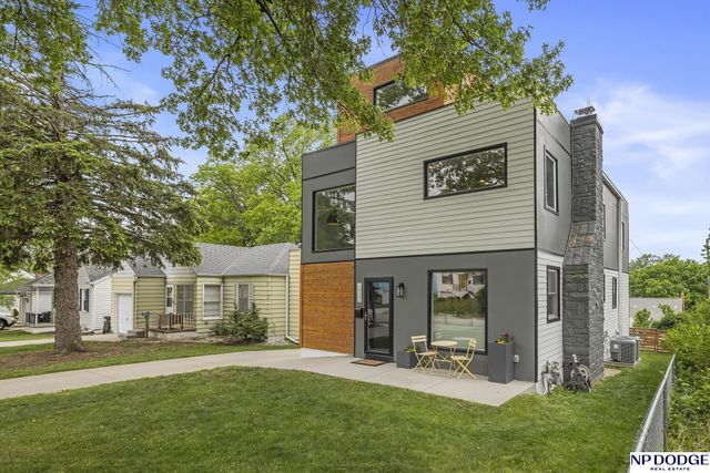 1922 S 61 Street, Omaha, NE 68106