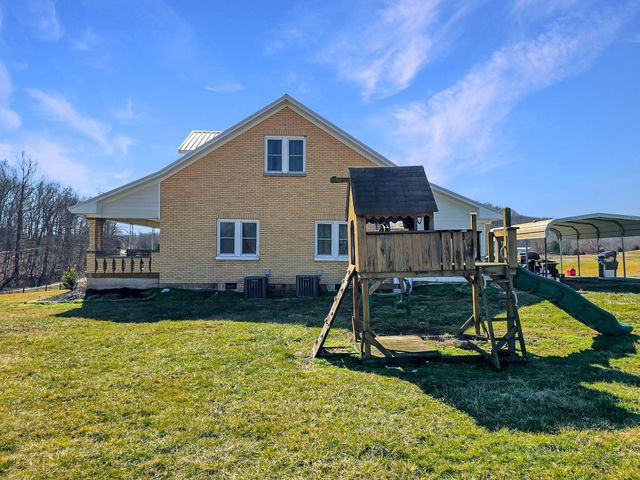 423 Loop Road, Hustonville, KY 40437