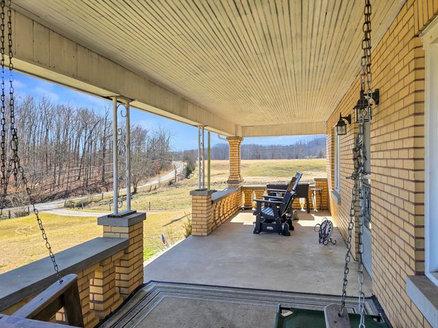 423 Loop Road, Hustonville, KY 40437