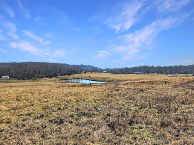 423 Loop Road, Hustonville, KY 40437