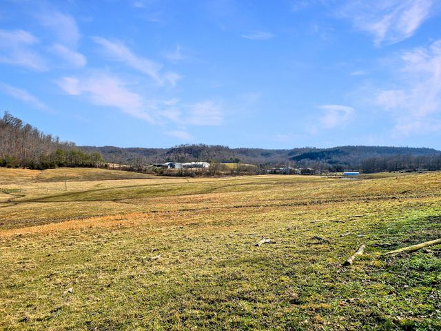 423 Loop Road, Hustonville, KY 40437