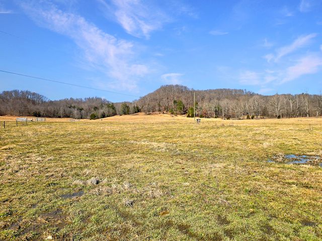 423 Loop Road, Hustonville, KY 40437