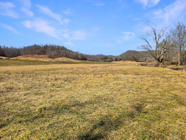 423 Loop Road, Hustonville, KY 40437