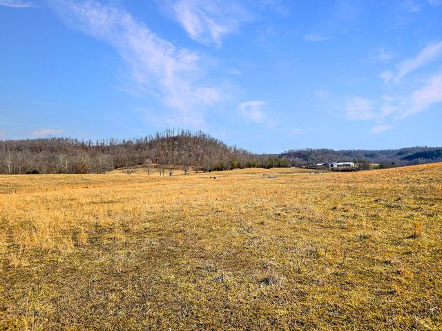 423 Loop Road, Hustonville, KY 40437