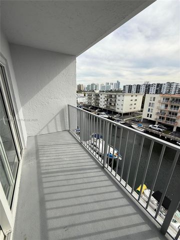 3626 NE 168th St 606, North Miami Beach, FL 33160