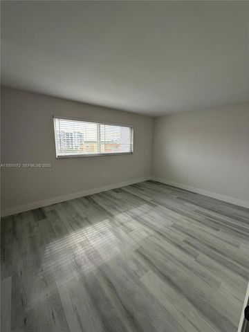 3626 NE 168th St 606, North Miami Beach, FL 33160