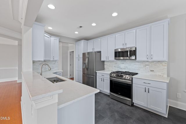 9211 Calabria Drive 205, Raleigh, NC 27617