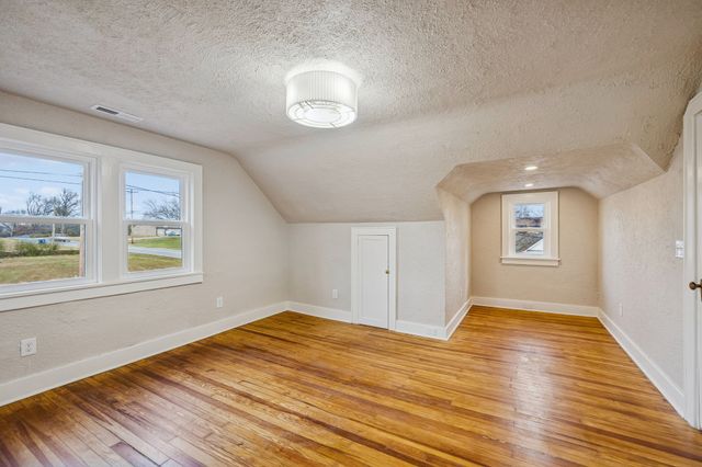 900 Belmont Ave, Shelbyville, TN 37160