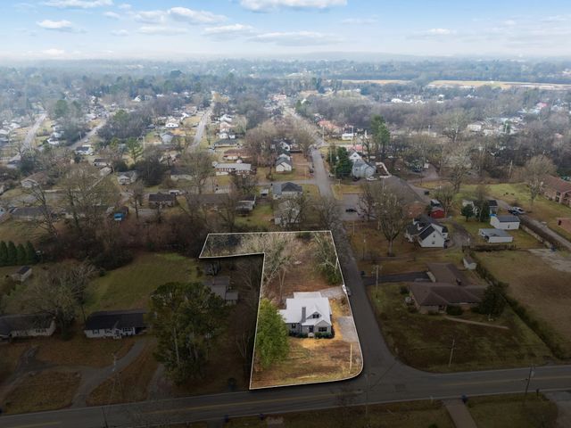 900 Belmont Ave, Shelbyville, TN 37160