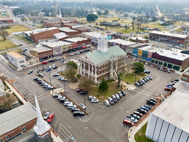 900 Belmont Ave, Shelbyville, TN 37160