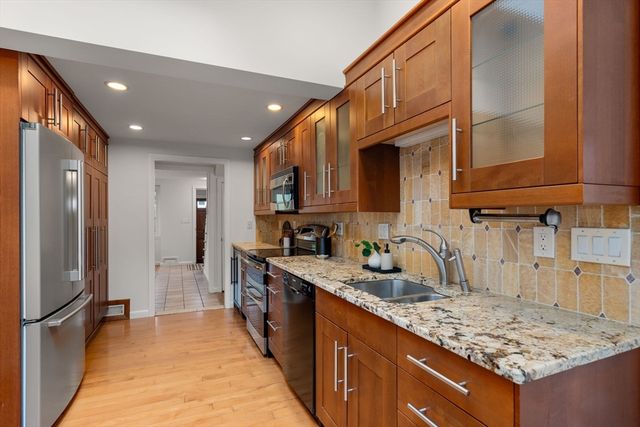 78 Vine St, Newton, MA 02467