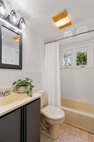 78 Vine St, Newton, MA 02467