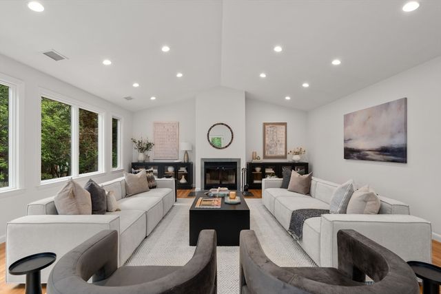78 Vine St, Newton, MA 02467