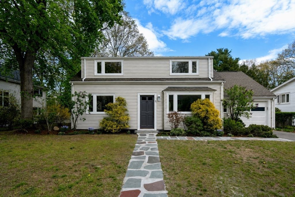 78 Vine St, Newton, MA 02467