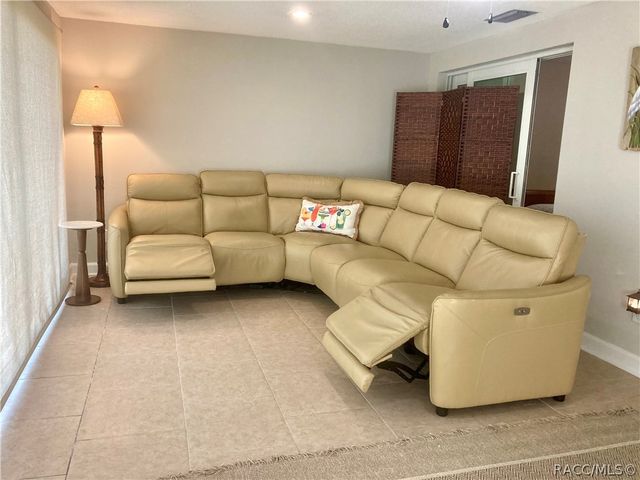 11449 W Bayshore Drive, Crystal River, FL 34429