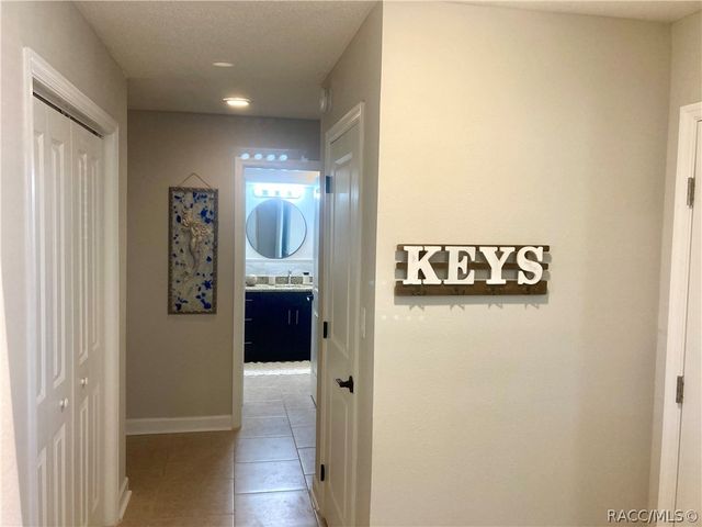 11449 W Bayshore Drive, Crystal River, FL 34429