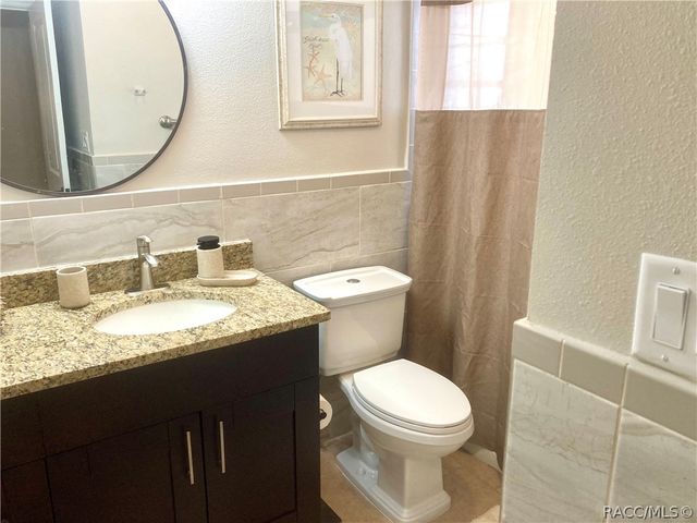 11449 W Bayshore Drive, Crystal River, FL 34429