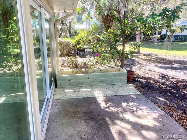 11449 W Bayshore Drive, Crystal River, FL 34429