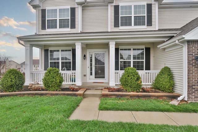 1110 Waterfront Lane, Pingree Grove, IL 60140