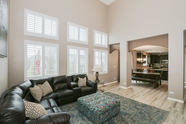 1110 Waterfront Lane, Pingree Grove, IL 60140