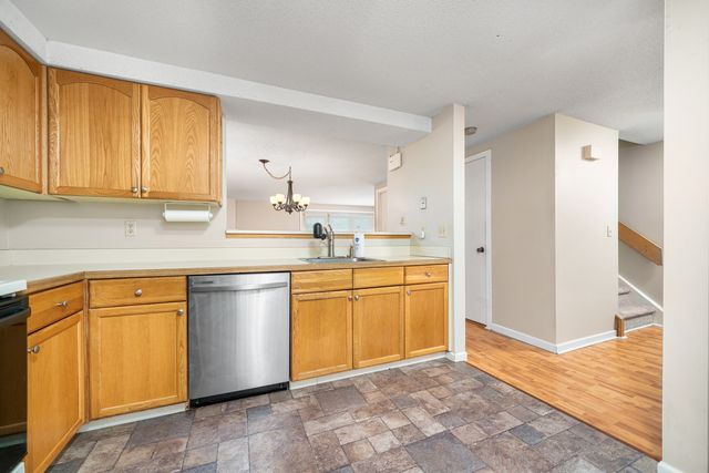 7 Midway Drive 7, Cromwell, CT 06416