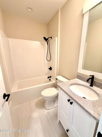 1357 Oak Glen Court SE, Bolivia, NC 28422