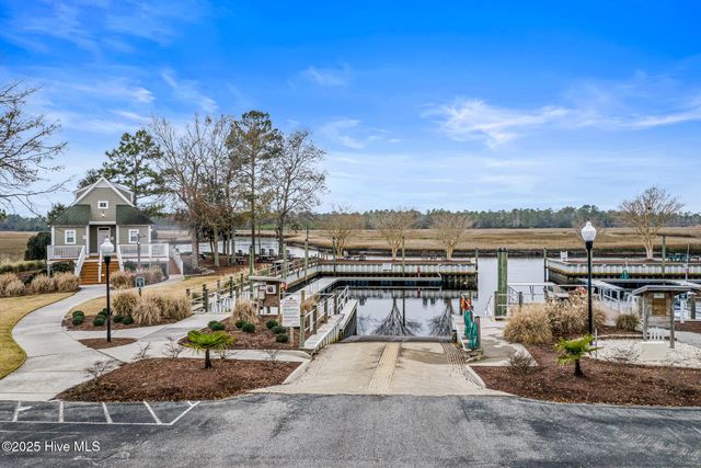 1357 Oak Glen Court SE, Bolivia, NC 28422