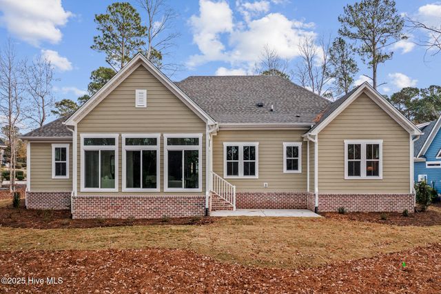 1357 Oak Glen Court SE, Bolivia, NC 28422