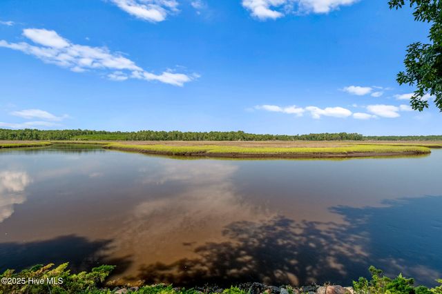 1357 Oak Glen Court SE, Bolivia, NC 28422