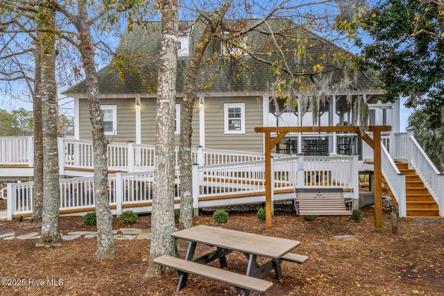 1357 Oak Glen Court SE, Bolivia, NC 28422