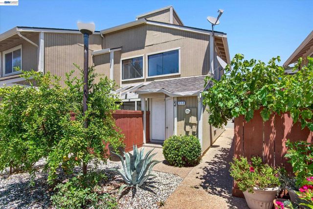 112 Mission Dr, Pleasanton, CA 94566