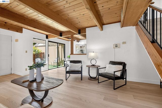 112 Mission Dr, Pleasanton, CA 94566