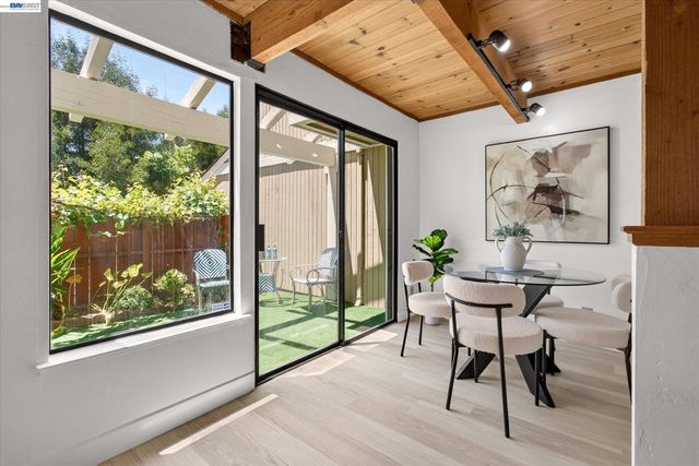 112 Mission Dr, Pleasanton, CA 94566
